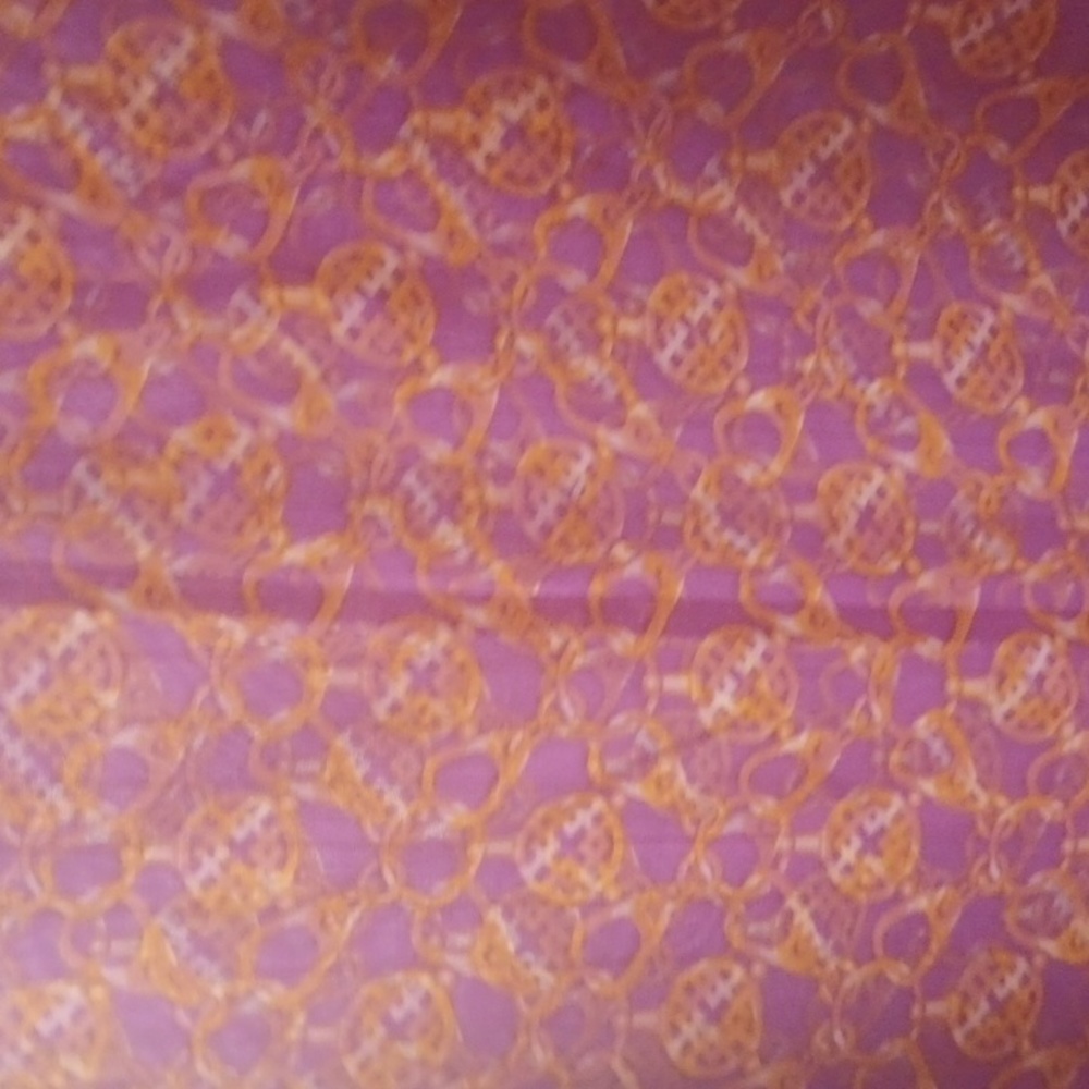 LAST CHANCE * Jaclyn Smith Sheer Top Medium gold and purple - Picture 6 of 7